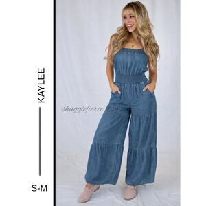MSRP: $95 | ✨ Kaylee Ya Los Angeles Chambray Smocked Palazzo Jumpsuit – Size M ✨